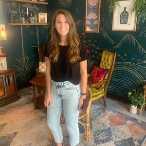 Meet your Posher, Fay